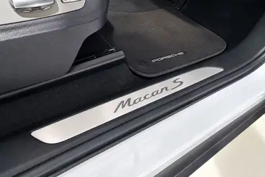 2015 Porsche Macan S