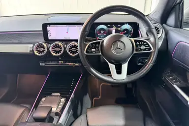 2022 Mercedes Benz