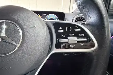 2022 Mercedes Benz